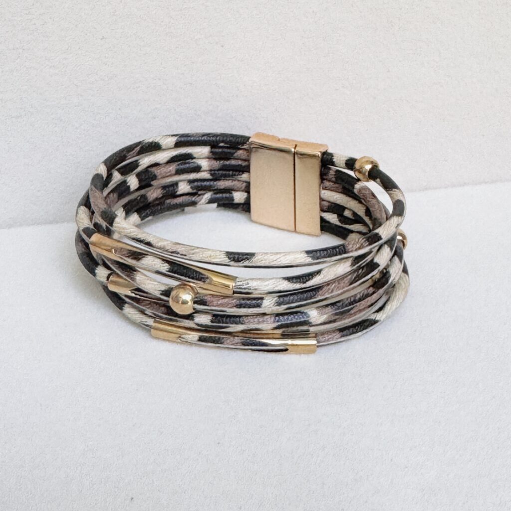 Pulsera dorada animal print