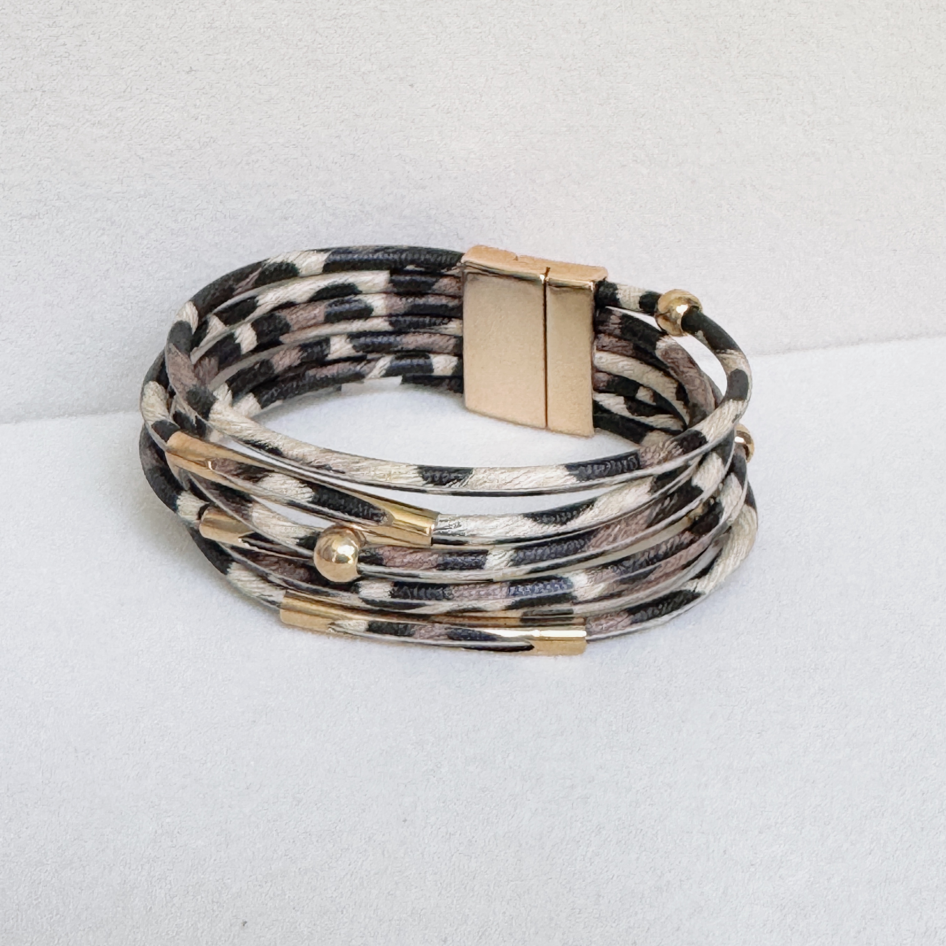 Pulsera dorada animal print