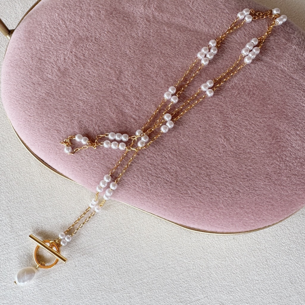Collar con colgante de perla de agua dulce