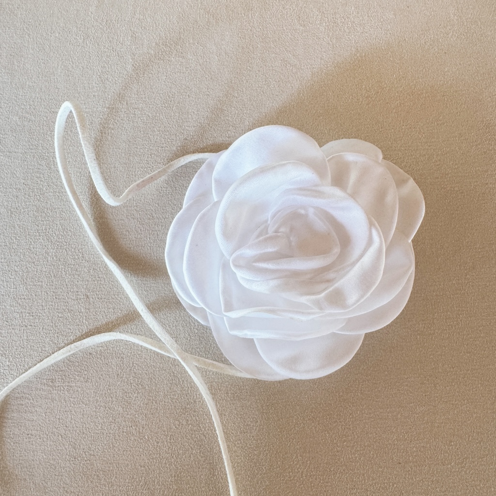 Flor de seda blanca